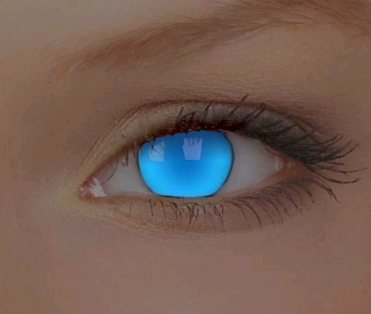 Хочу светящиеся глаза. Линзы Electric Blue. Склеральные линзы голубые. Линзы Crazy без зрачка qn092 белый. Склеры Драконий глаз.